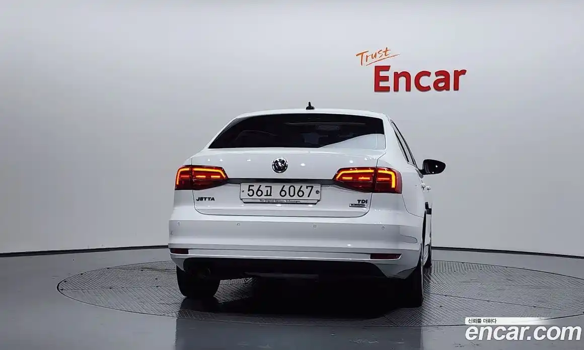 Volkswagen Jetta 2015 2.0 Автомат в Москве № 215166, фото 4