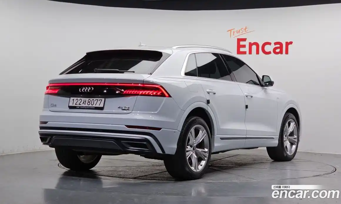 Audi Q8 2023 3.0 Автомат в Москве № 230121, фото 2