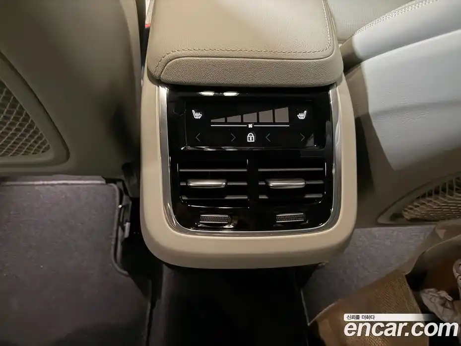 Volvo XC60 2026 2.0 Автомат в Москве № 230695, фото 14