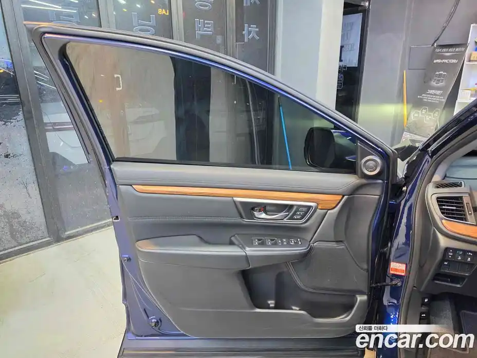 Honda CR-V 2019 1.5 Автомат в Москве № 402512, фото 16