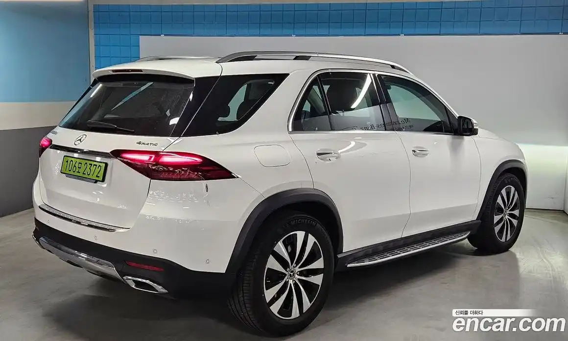 Mercedes-Benz GLE-Class 2025 2.0 Автомат в Москве № 493931, фото 3