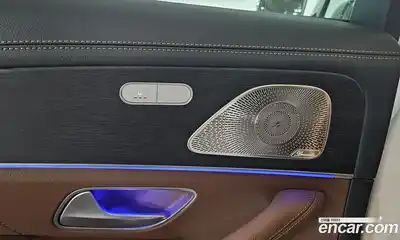 Mercedes-Benz GLE-Class 2025 2.0 Автомат в Москве № 493931, миниатюра 8