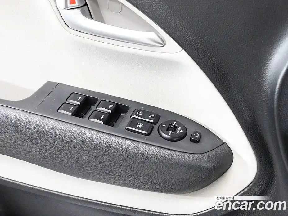 Kia Ray 2022 1.0 Автомат в Москве № 534997, фото 13