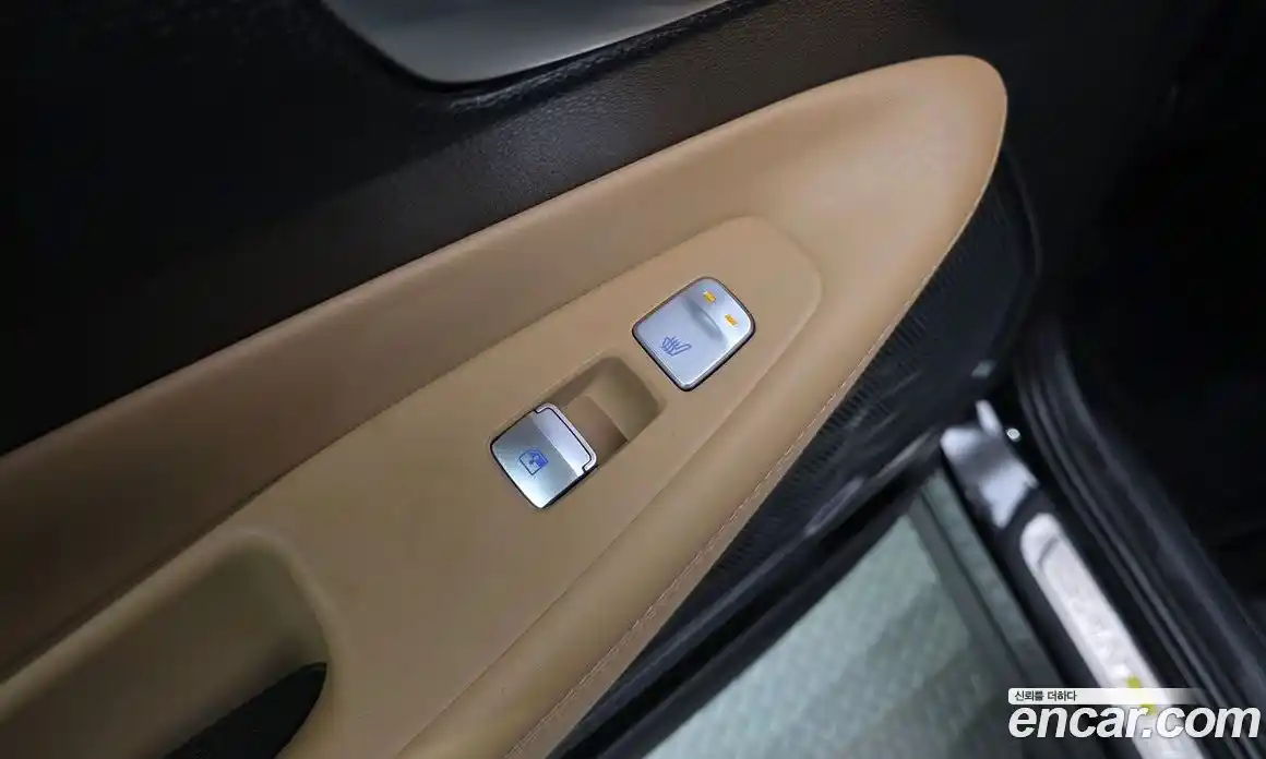 Hyundai Santa Fe 2023 2.5 Автомат в Москве № 582144, фото 19