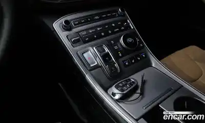 Hyundai Santa Fe 2023 2.5 Автомат в Москве № 582144, миниатюра 9