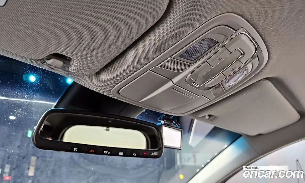 Hyundai Santa Fe 2019 2.0 Автомат в Москве № 582619, фото 19