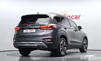 Hyundai Santa Fe 2019 2.0 Автомат в Москве № 582619, миниатюра 2