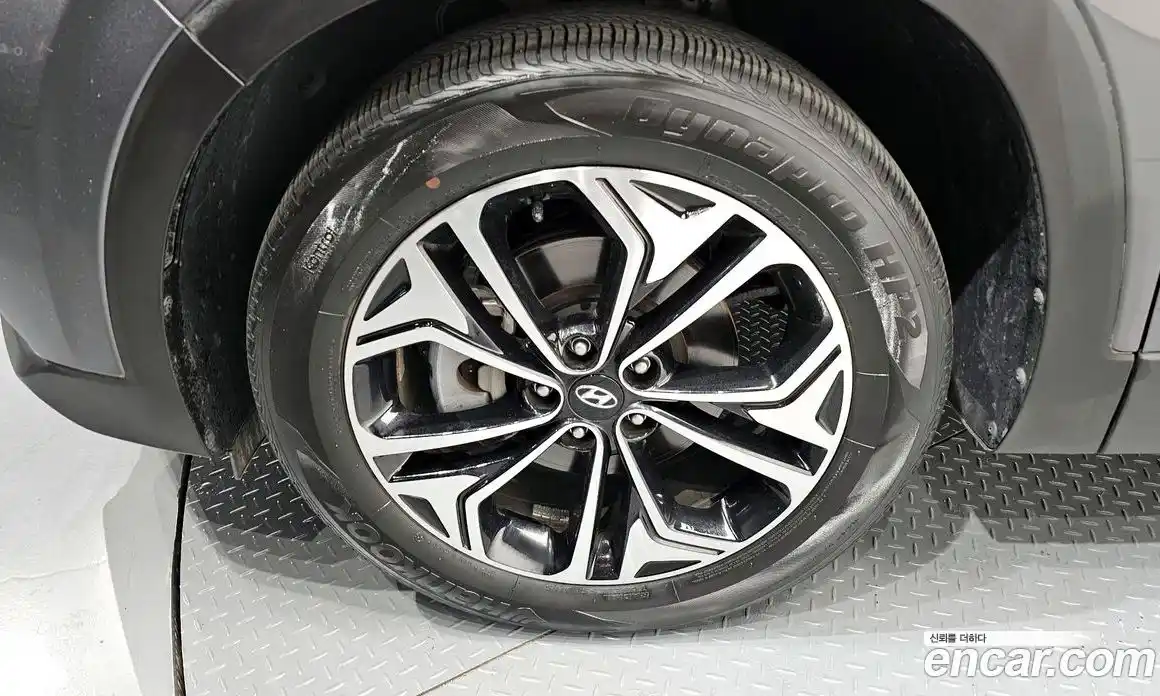 Hyundai Santa Fe 2019 2.0 Автомат в Москве № 582619, фото 5