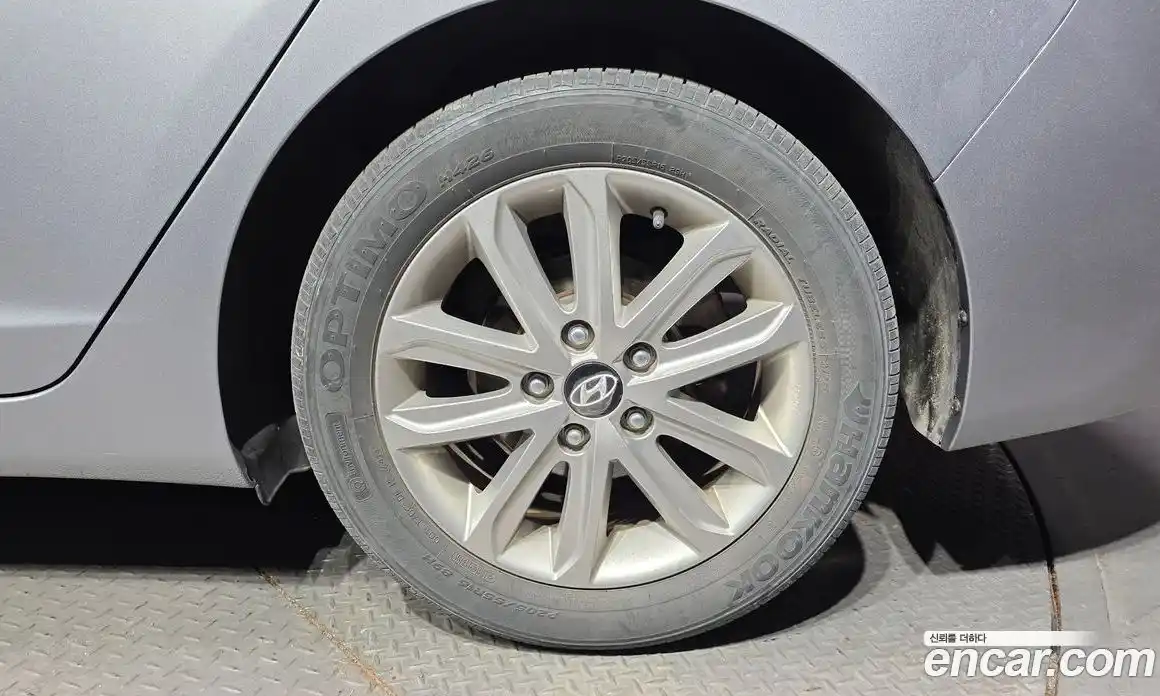 Hyundai Avante 2015 1.6 Автомат в Москве № 582847, фото 5