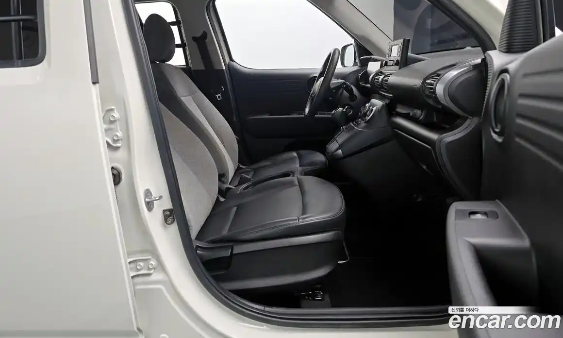 Hyundai Casper 2023 1.0 Автомат в Москве № 583152, фото 9