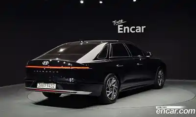 Hyundai Grandeur 2023 2.5 Автомат в Москве № 583480, миниатюра 2