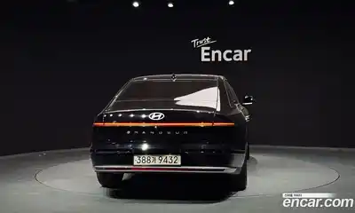 Hyundai Grandeur 2023 2.5 Автомат в Москве № 583480, миниатюра 4