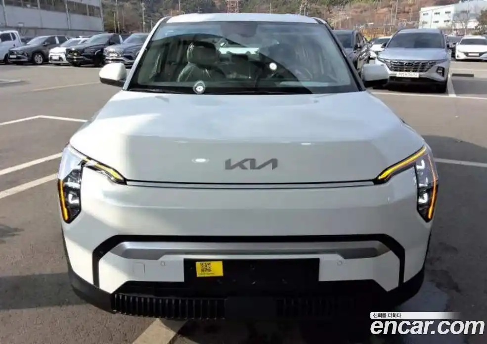 Kia EV3 2027 0.1 Автомат в Москве № 583834, фото 1