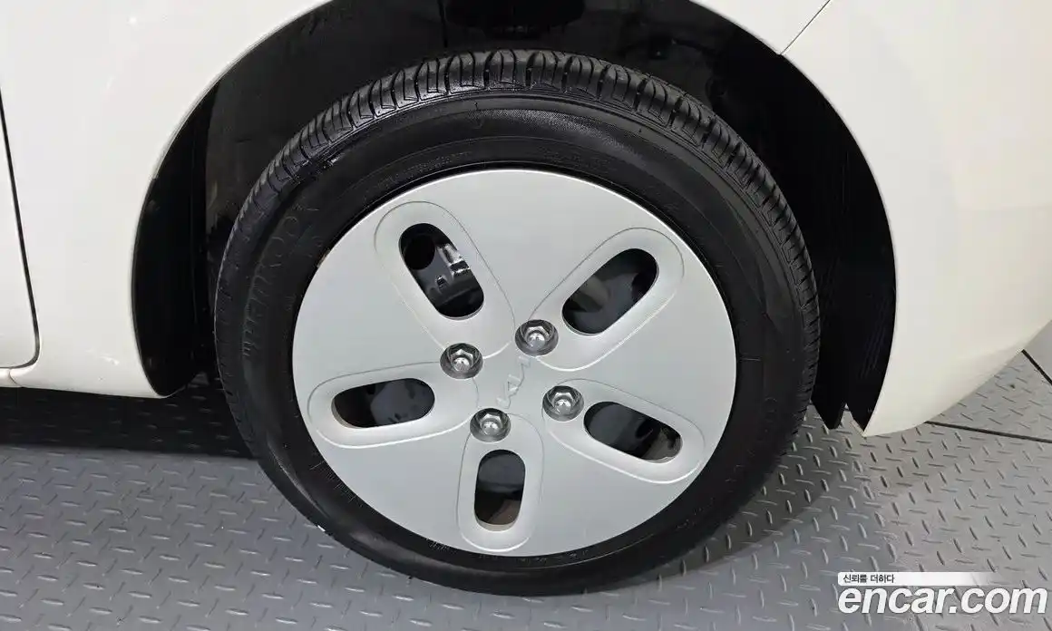 Kia Ray 2022 1.0 Автомат в Москве № 584183, фото 5