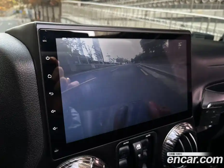 Jeep Wrangler 2014 2.8 Автомат в Москве № 584416, фото 17