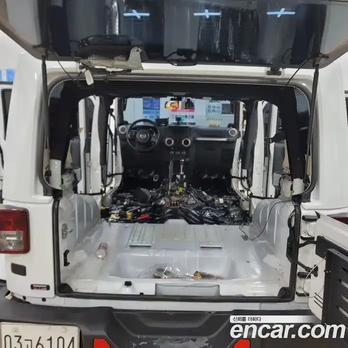 Jeep Wrangler 2014 2.8 Автомат в Москве № 584540, фото 3