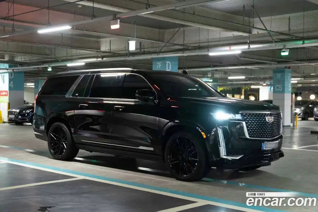 Cadillac Escalade 2022 6.2 Автомат в Москве № 585712, фото 1