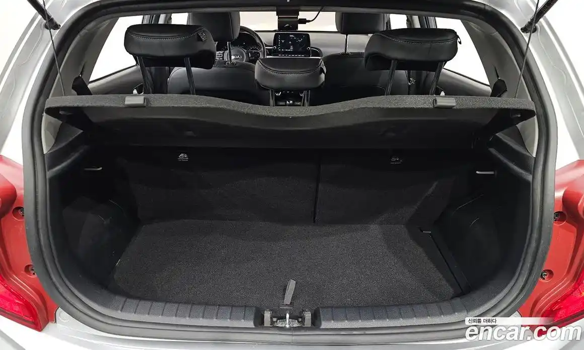 Kia Morning 2021 1.0 Автомат в Москве № 586573, фото 19