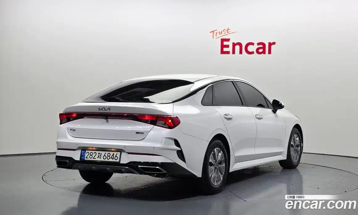 Kia K5 2022 2.0 Автомат в Москве № 587348, фото 2