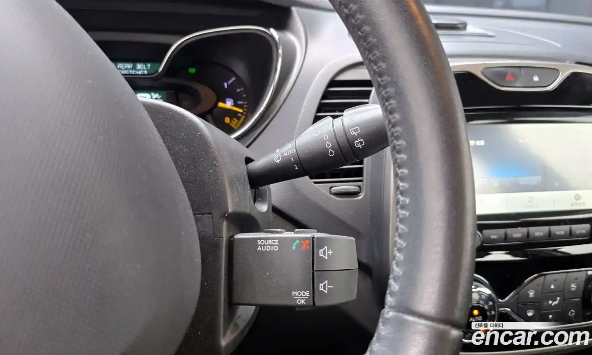 Renault QM3 2015 1.5 Автомат в Москве № 590175, фото 18