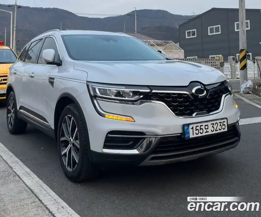 Renault QM6 2022 2.0 Вариатор в Москве № 590362, фото 1