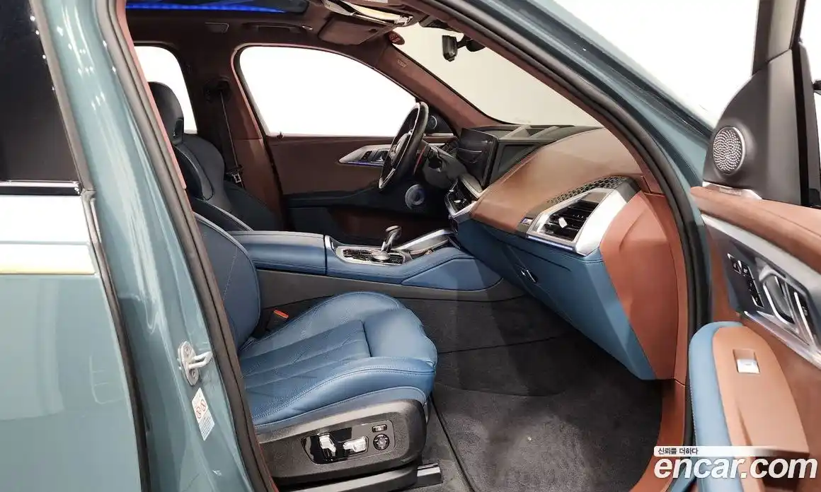 BMW XM 2023 4.4 Автомат в Москве № 590702, фото 11