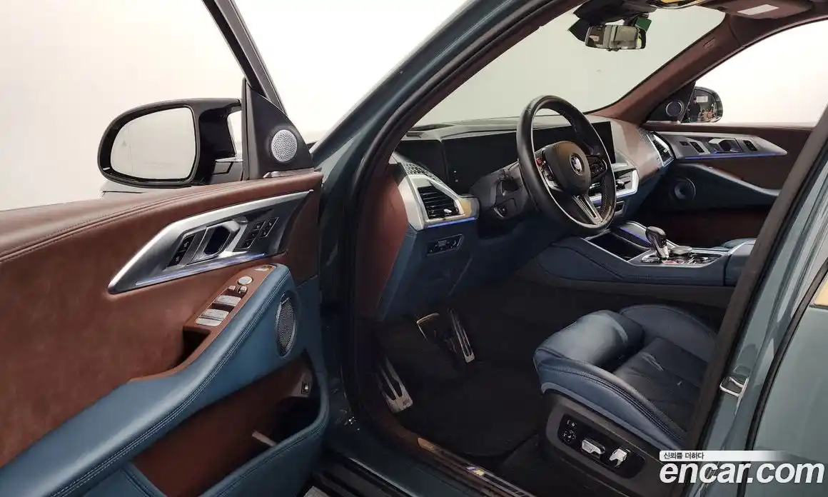 BMW XM 2023 4.4 Автомат в Москве № 590702, фото 10