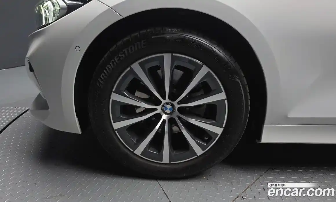 BMW 3-Series 2024 2.0 Автомат в Москве № 590705, фото 5