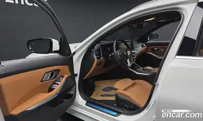 BMW 3-Series 2024 2.0 Автомат в Москве № 590705, миниатюра 10