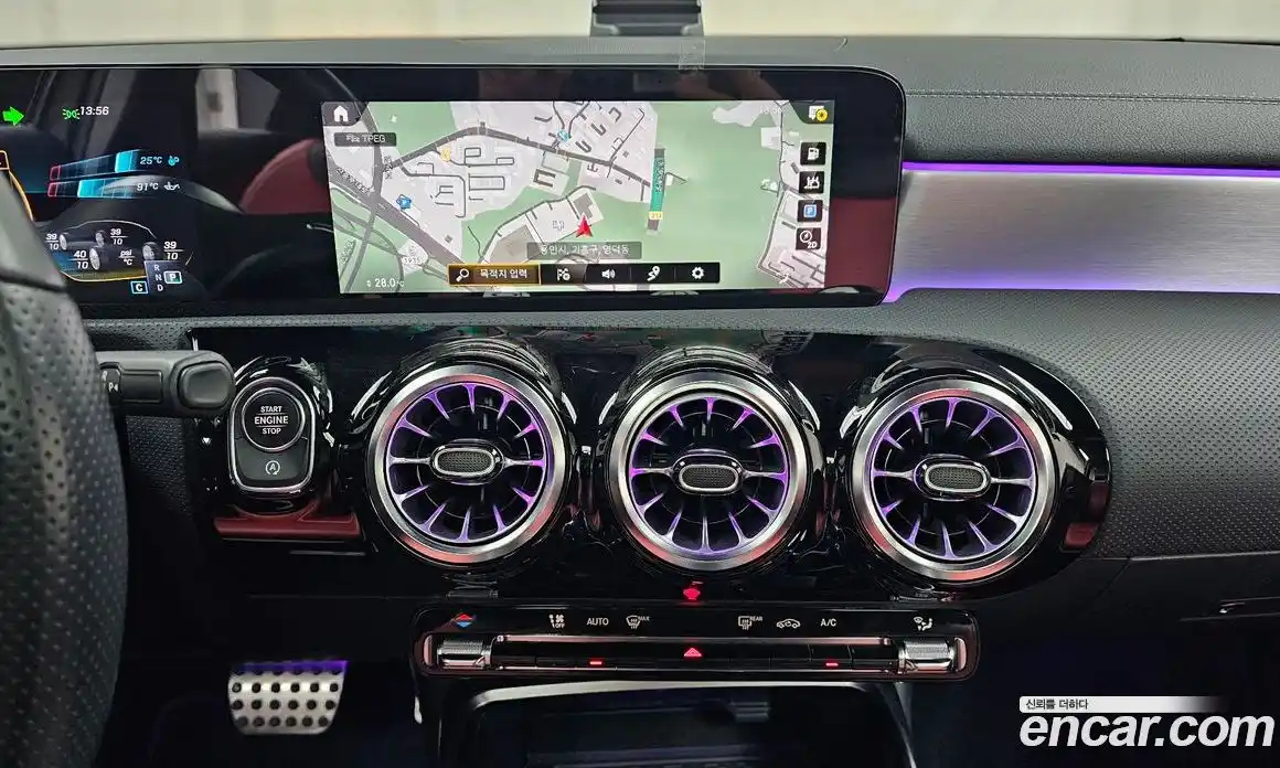 Mercedes-Benz A-Class 2021 2.0 Автомат в Москве № 592052, фото 16