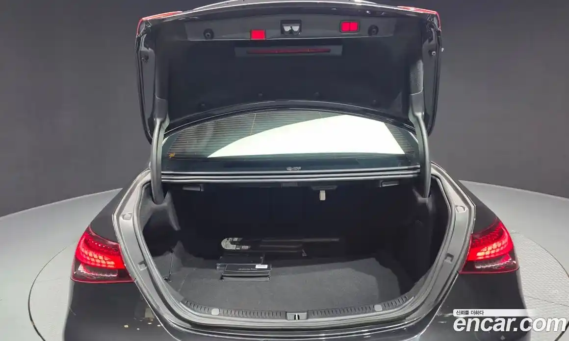 Mercedes-Benz E-Class 2022 2.0 Автомат в Москве № 592436, фото 20