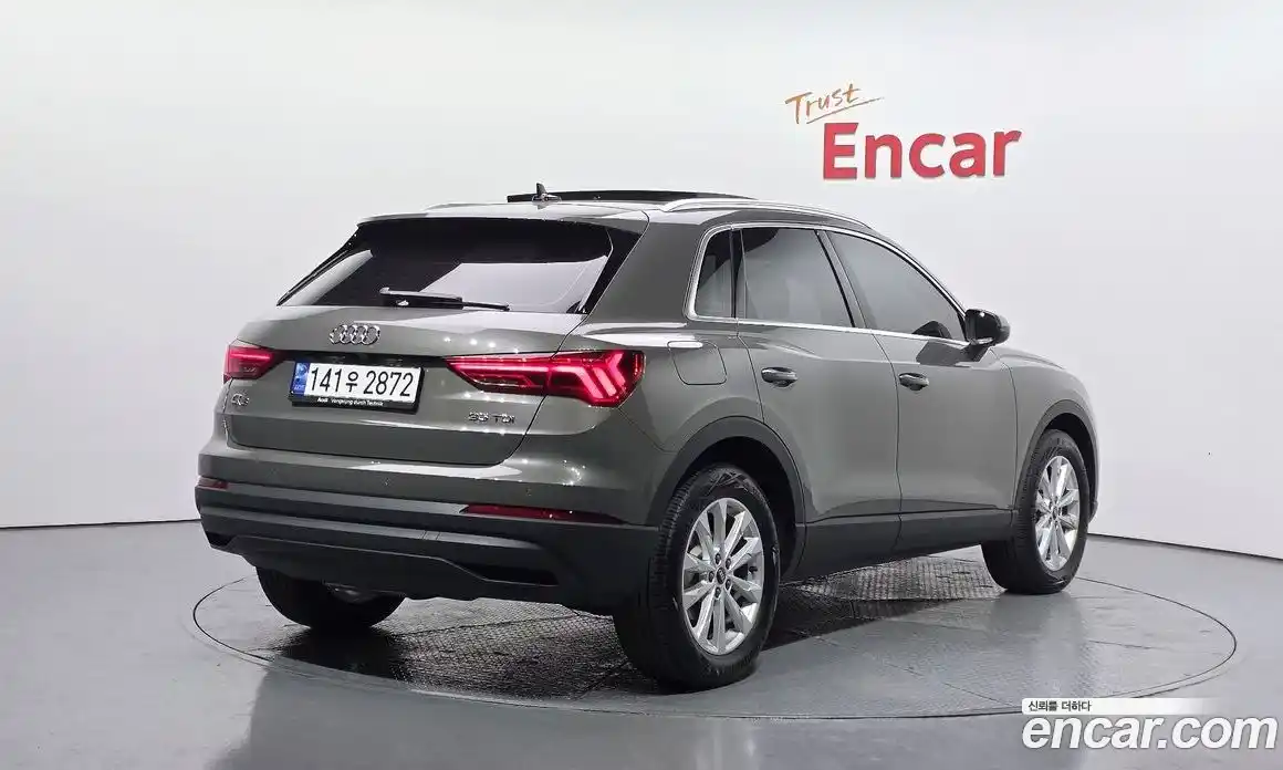 Audi Q3 2023 2.0 Автомат в Москве № 592823, фото 2