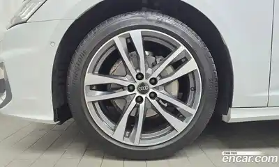 Audi A6 2023 2.0 Автомат в Москве № 592939, миниатюра 5