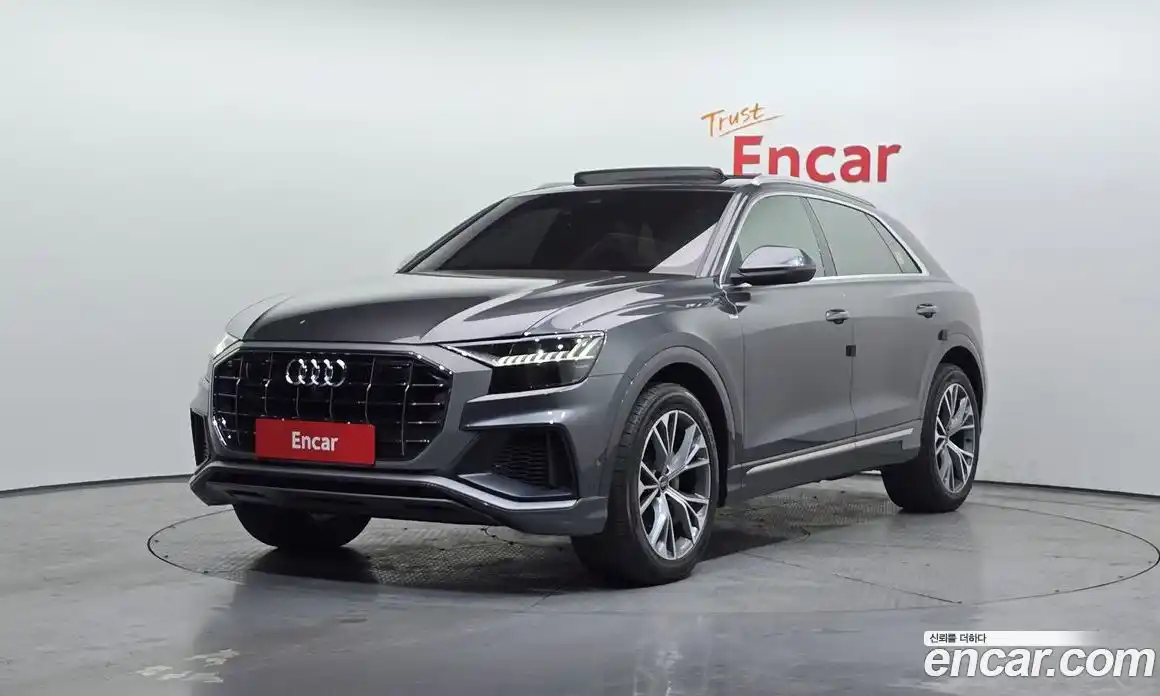 Audi Q8 2021 3.0 Автомат в Москве № 593031, фото 1