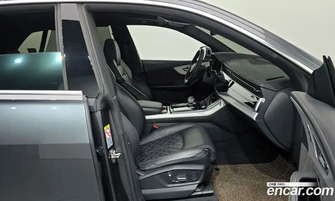 Audi Q8 2021 3.0 Автомат в Москве № 593031, фото 11