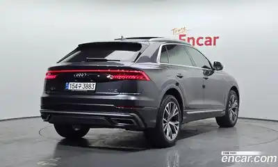 Audi Q8 2021 3.0 Автомат в Москве № 593031, миниатюра 2