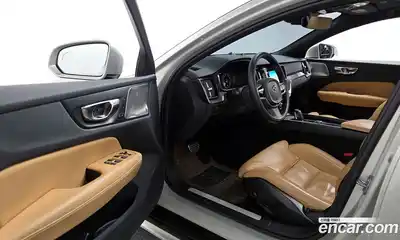 Volvo V60 2021 2.0 Автомат в Москве № 593767, миниатюра 10