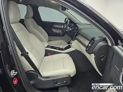 Volvo XC40 2024 2.0 Автомат в Москве № 593820, миниатюра 11