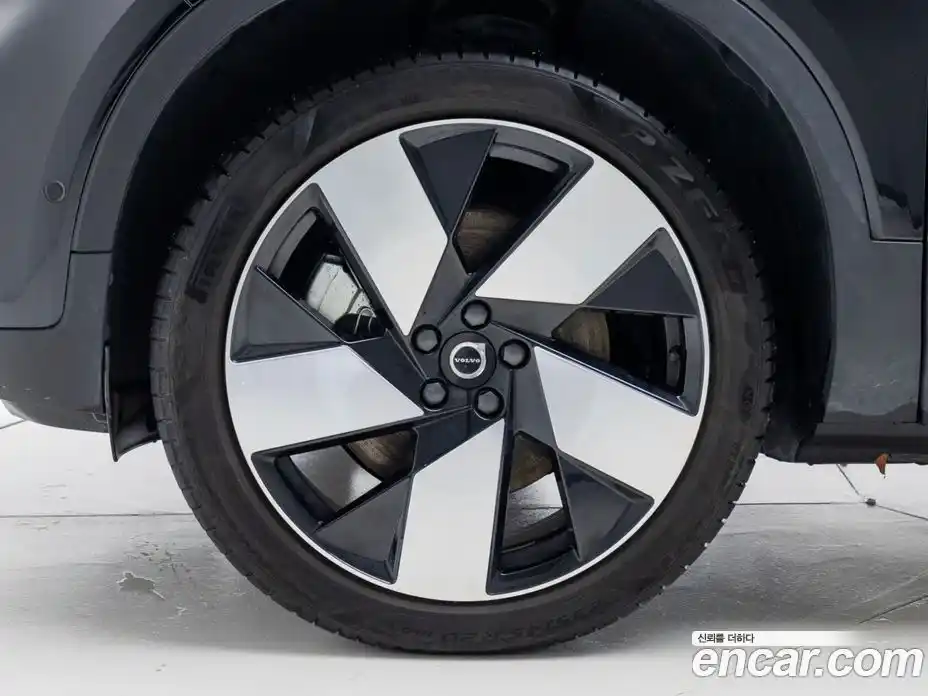 Volvo XC40 2024 0.2 Автомат в Москве № 593848, фото 5