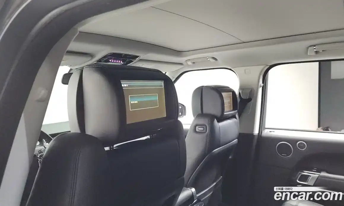 Land Rover Range-Rover 2014 4.4 Автомат в Москве № 594761, фото 17