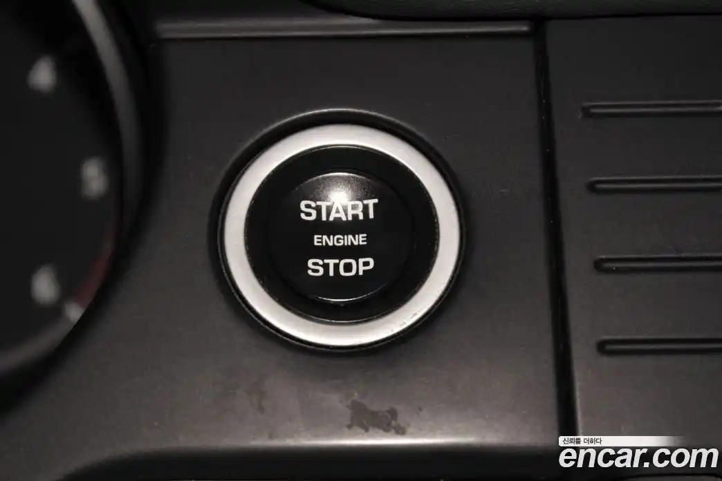 Land Rover Discovery Sport 2017 2.0 Автомат в Москве № 594798, фото 18