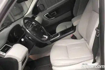 Land Rover Discovery Sport 2017 2.0 Автомат в Москве № 594798, миниатюра 7