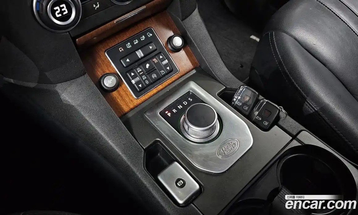 Land Rover Discovery 2016 3.0 Автомат в Москве № 594811, фото 9