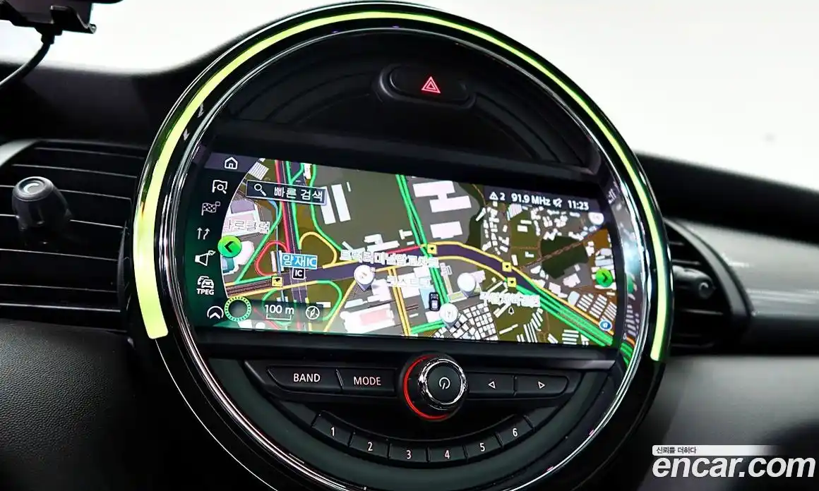 Mini Cooper 2021 1.5 Автомат в Москве № 595241, фото 16