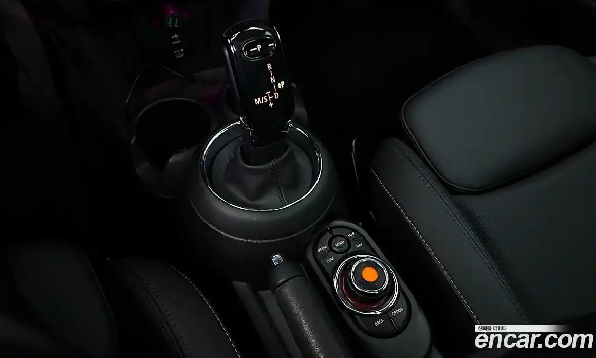 Mini Cooper 2021 1.5 Автомат в Москве № 595241, фото 18