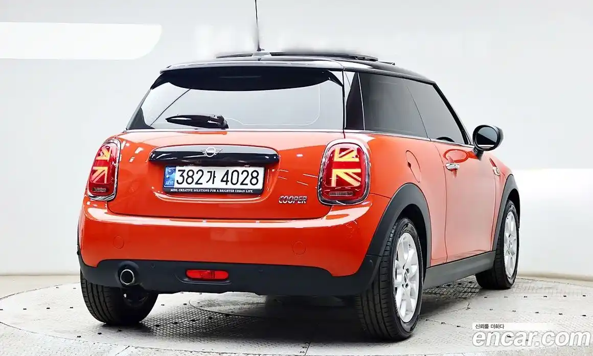 Mini Cooper 2021 1.5 Автомат в Москве № 595241, фото 3