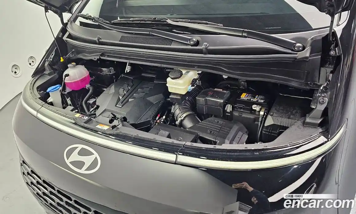 Hyundai Staria 2025 3.5 Автомат в Москве № 607674, фото 5