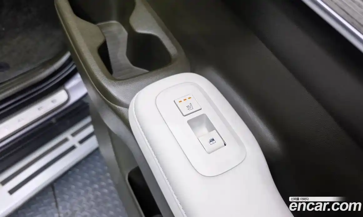 Hyundai Santa Fe 2024 1.6 Автомат в Москве № 608297, фото 19