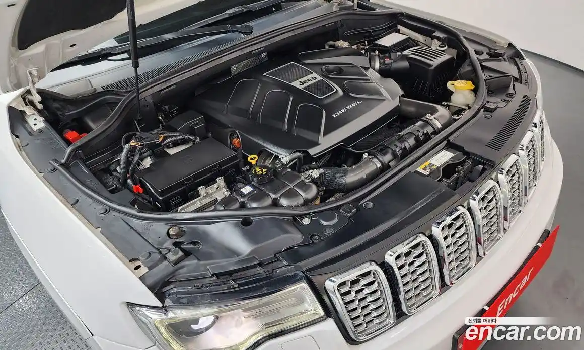 Jeep Cherokee 2018 3.0 Автомат в Москве № 609615, фото 6