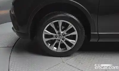 Toyota RAV4 2017 2.5 Автомат в Москве № 609860, миниатюра 5